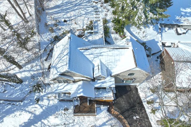 11 Westfield Drive, Centerport, NY 11721