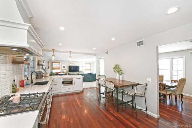 11 Westfield Drive, Centerport, NY 11721