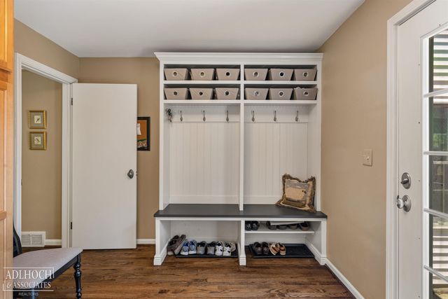 1254 Berkshire Road, Grosse Pointe, MI 48230