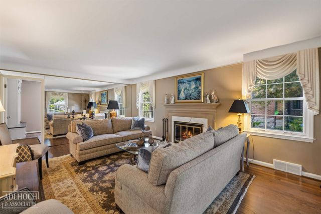1254 Berkshire Road, Grosse Pointe, MI 48230
