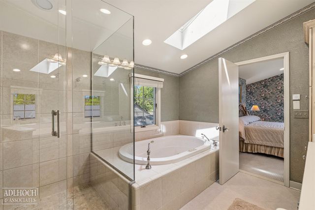 1254 Berkshire Road, Grosse Pointe, MI 48230
