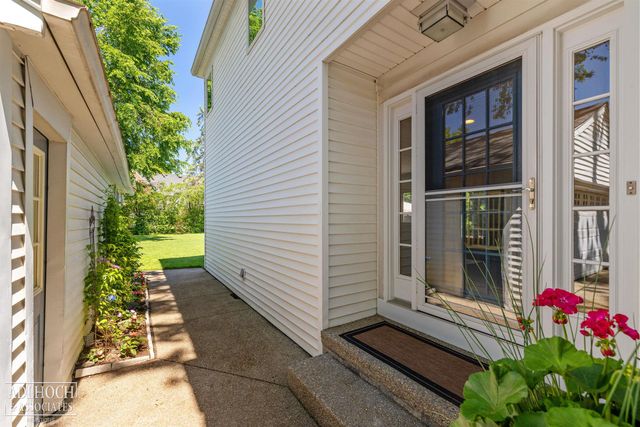 1254 Berkshire Road, Grosse Pointe, MI 48230