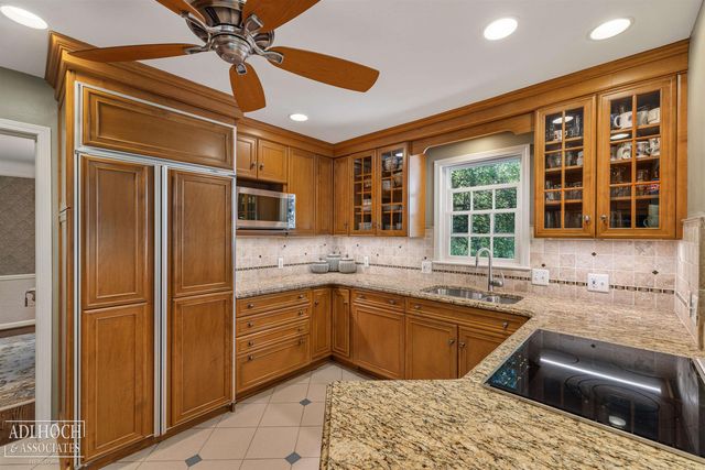 1254 Berkshire Road, Grosse Pointe, MI 48230