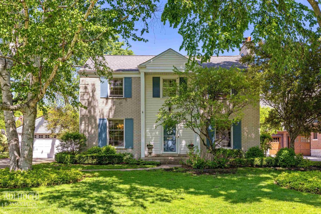 1254 Berkshire Road, Grosse Pointe, MI 48230