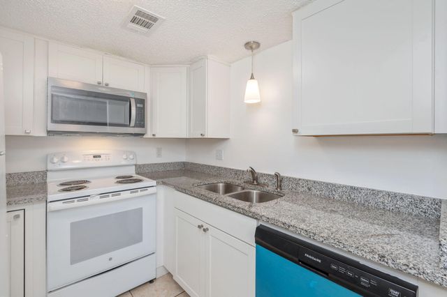 308 SW Miracle Strip Parkway UNIT 17C, Fort Walton Beach, FL 32548