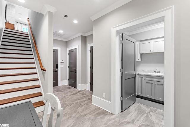 100 S Hudson Street Unit A6, Greenville, SC 29601