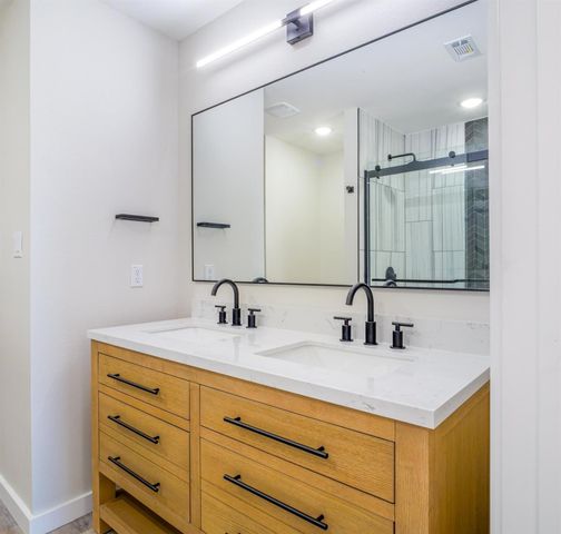 303 Cedarhill DR, Granite Shoals, TX 78654