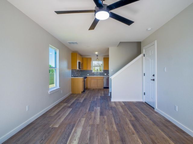 303 Cedarhill DR, Granite Shoals, TX 78654