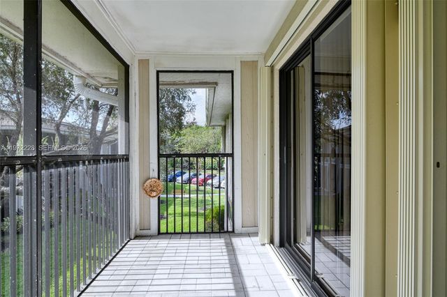 10975 W Clairmont Cir 207, Tamarac, FL 33321