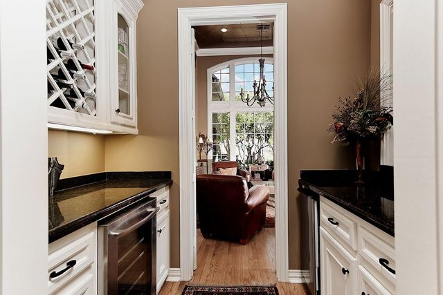 122 E Bracebridge Circle, The Woodlands, TX 77382