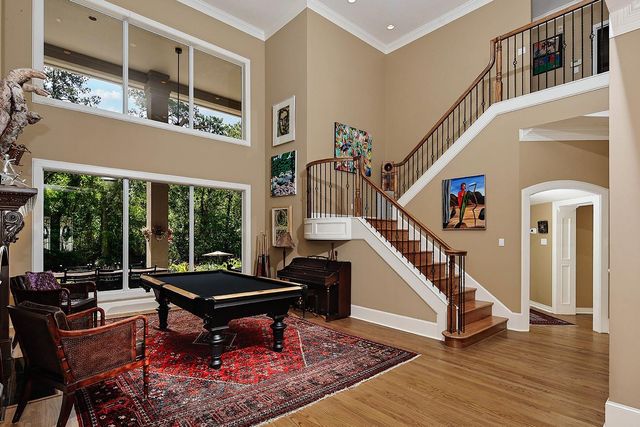 122 E Bracebridge Circle, The Woodlands, TX 77382