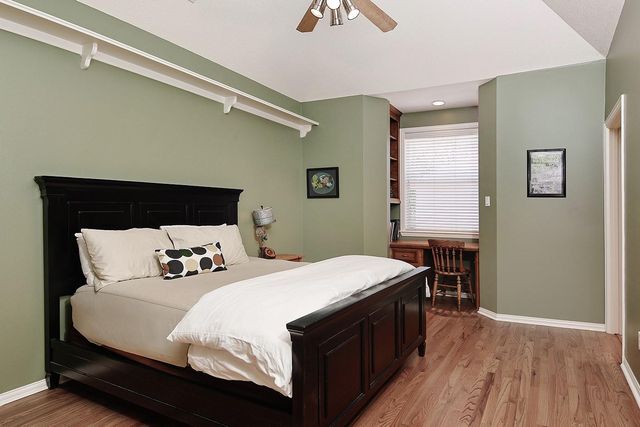 122 E Bracebridge Circle, The Woodlands, TX 77382