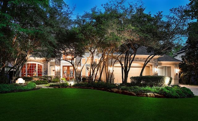 122 E Bracebridge Circle, The Woodlands, TX 77382