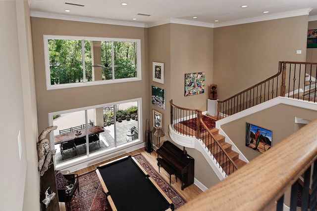 122 E Bracebridge Circle, The Woodlands, TX 77382