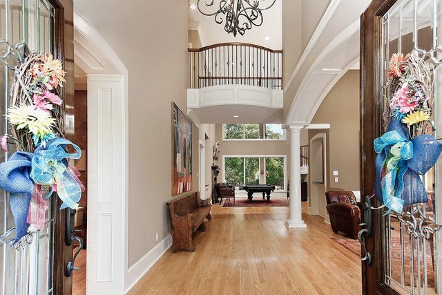 122 E Bracebridge Circle, The Woodlands, TX 77382