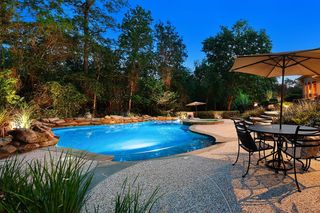 122 E Bracebridge Circle, The Woodlands, TX 77382