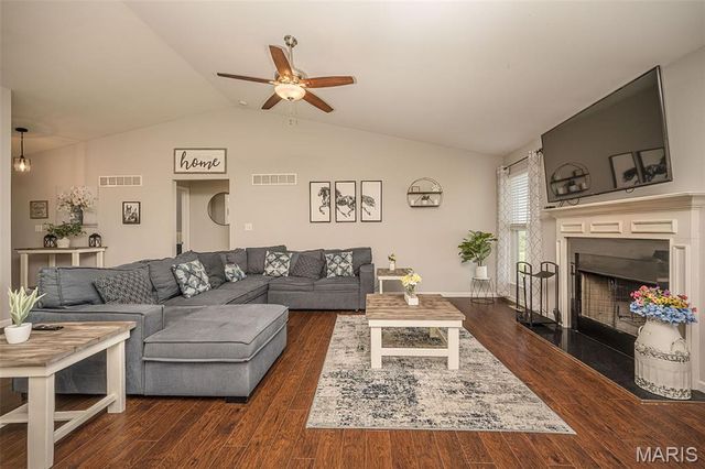 126 Riverdale Woods Circle, O'fallon, MO 63366