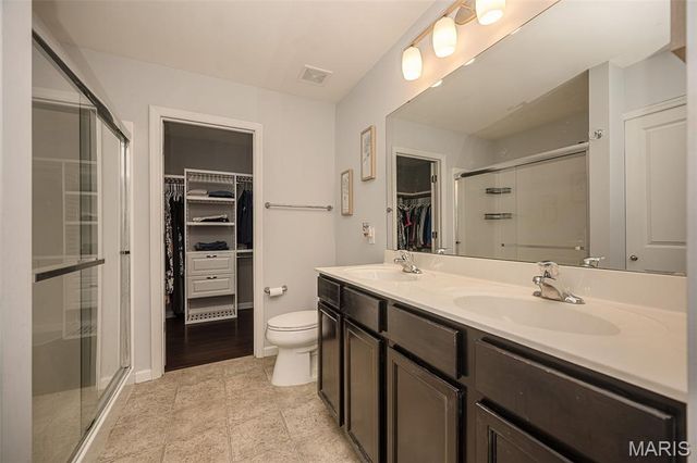 126 Riverdale Woods Circle, O'fallon, MO 63366