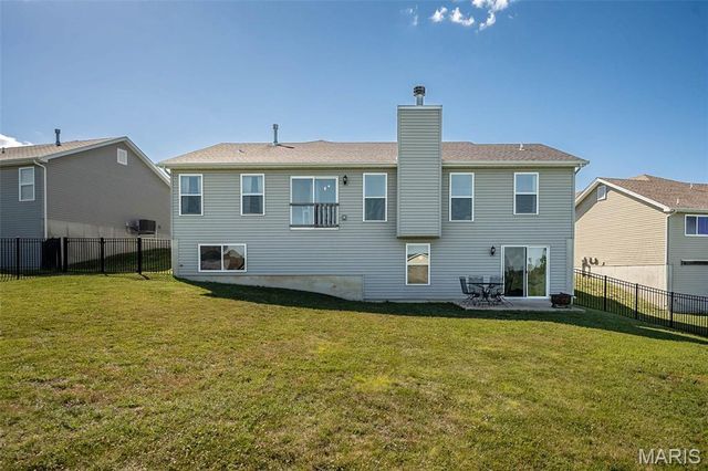 126 Riverdale Woods Circle, O'fallon, MO 63366
