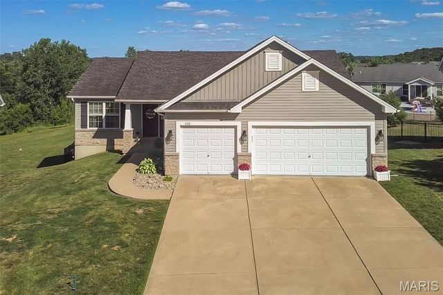 126 Riverdale Woods Circle, O'fallon, MO 63366