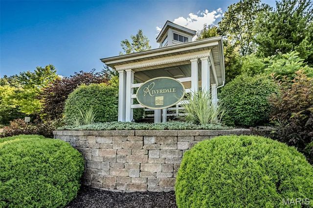 126 Riverdale Woods Circle, O'fallon, MO 63366