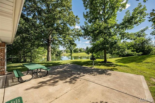 126 Riverdale Woods Circle, O'fallon, MO 63366
