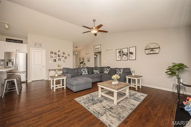 126 Riverdale Woods Circle, O'fallon, MO 63366