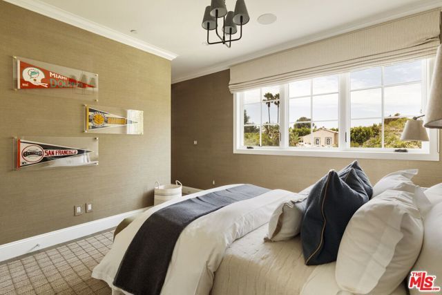 524 Ocampo Drive, Los Angeles, CA 90272