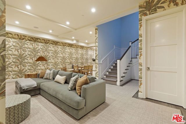 524 Ocampo Drive, Los Angeles, CA 90272