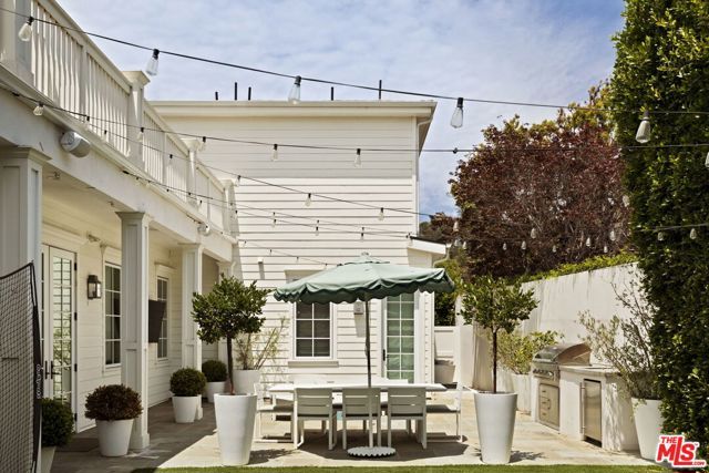 524 Ocampo Drive, Los Angeles, CA 90272