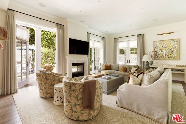 524 Ocampo Drive, Los Angeles, CA 90272