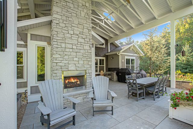 4656 Arbor Trail, Laketown Twp, MI 49423
