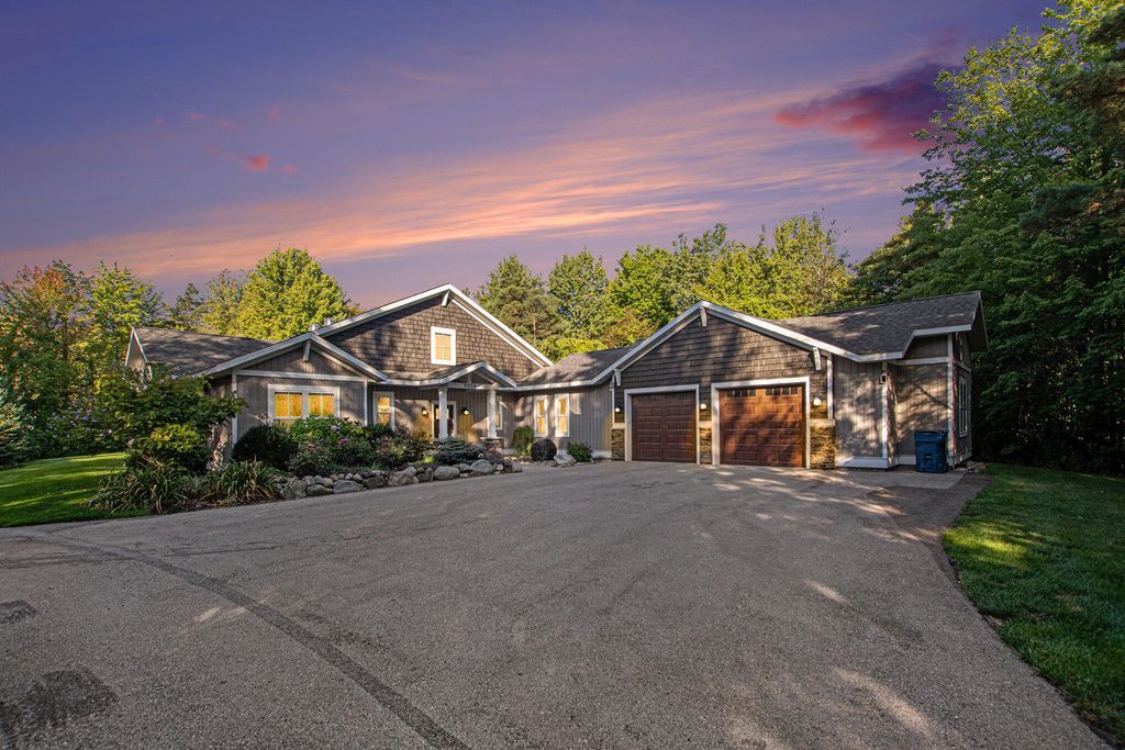 4656 Arbor Trail, Laketown Twp, MI 49423