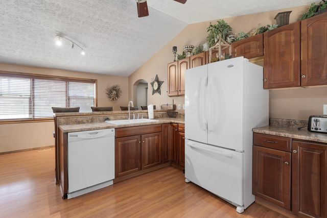 1691 Dyer Road, Grove City, OH 43123