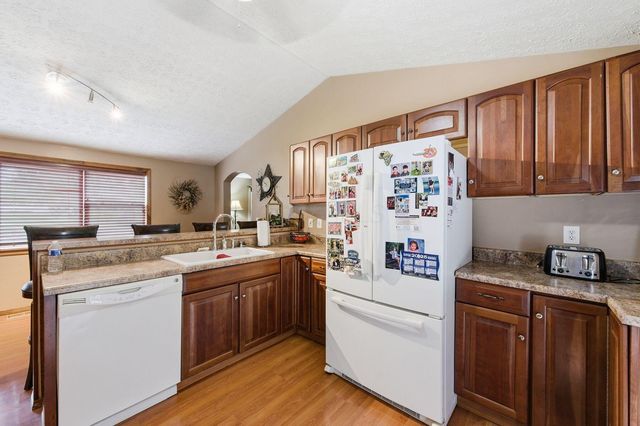 1691 Dyer Road, Grove City, OH 43123