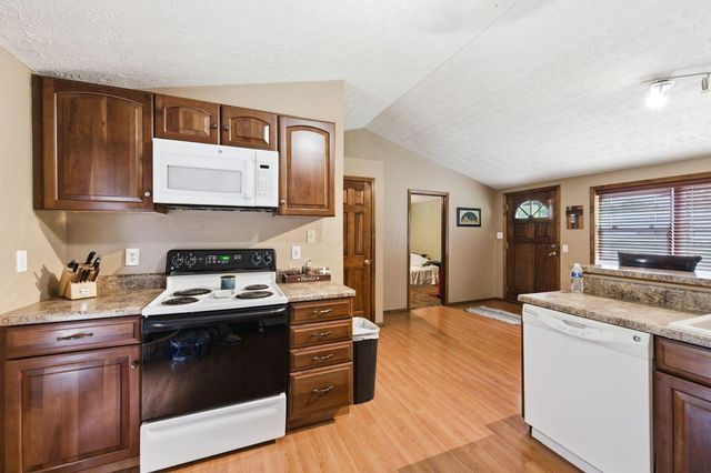 1691 Dyer Road, Grove City, OH 43123