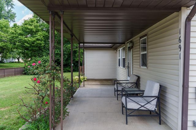 1691 Dyer Road, Grove City, OH 43123