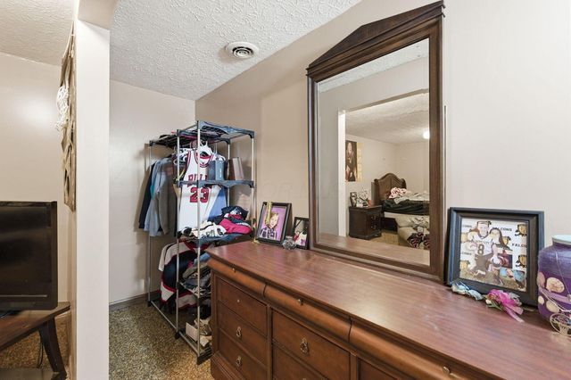 1691 Dyer Road, Grove City, OH 43123
