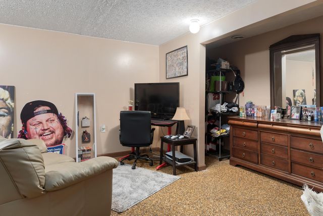 1691 Dyer Road, Grove City, OH 43123