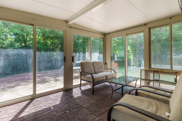 1691 Dyer Road, Grove City, OH 43123