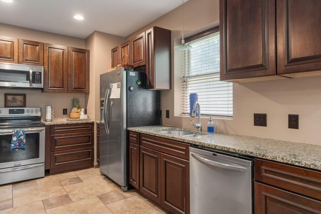 1691 Dyer Road, Grove City, OH 43123