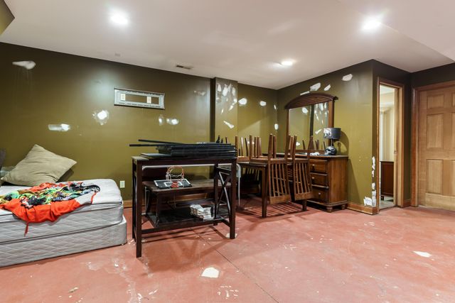 1691 Dyer Road, Grove City, OH 43123