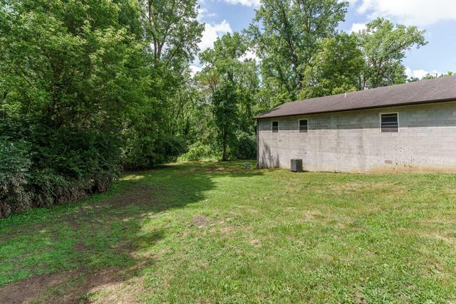 1691 Dyer Road, Grove City, OH 43123