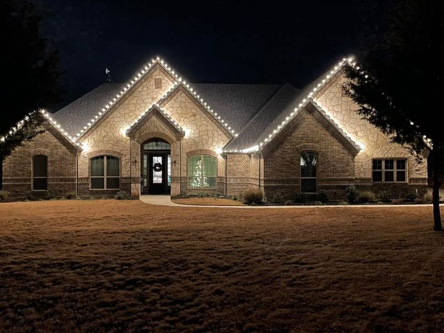 128 Paradise Oaks Court, Paradise, TX 76073