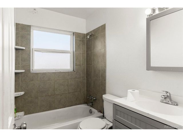 8967 W 54th Pl, Arvada, CO 80002