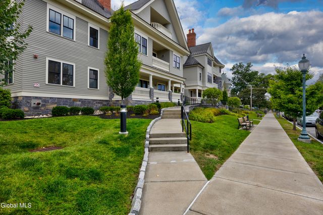 46 Union Avenue 303, Saratoga Springs, NY 12866