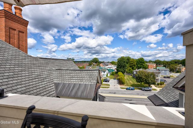 46 Union Avenue 303, Saratoga Springs, NY 12866