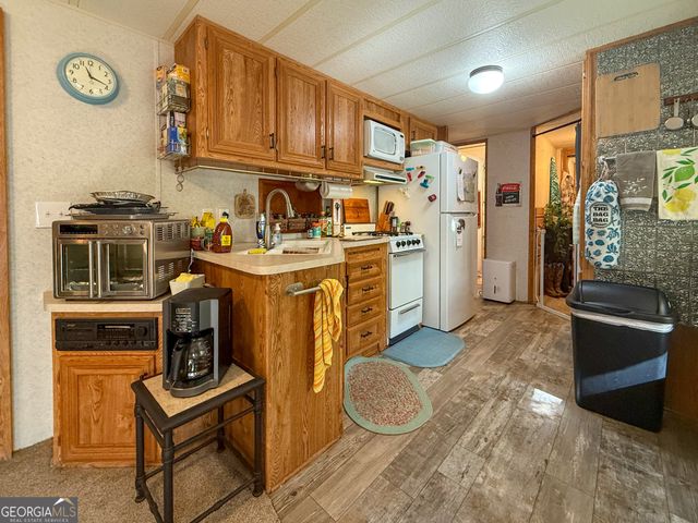 61 Rocky Lane, Cleveland, GA 30528