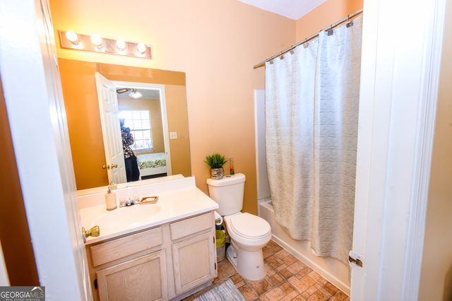 6452 Wedgeview Drive, Tucker, GA 30084