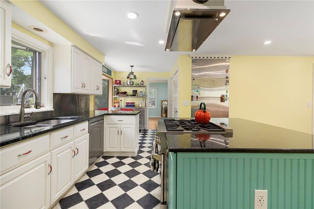 34 Terrace Drive, East Greenwich, RI 02818